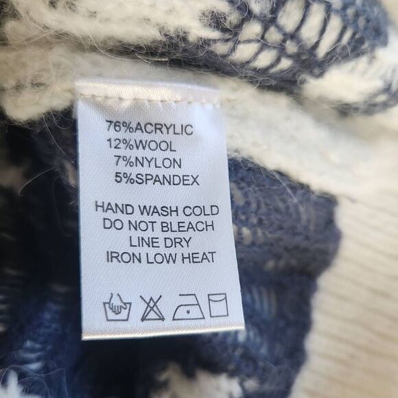 S10 ee:some sweater - Picture 8 of 8